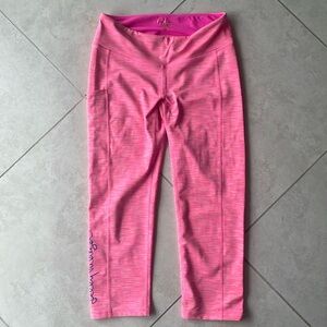 Excellent condition Lilly Pulitzer luxletic yoga pants.